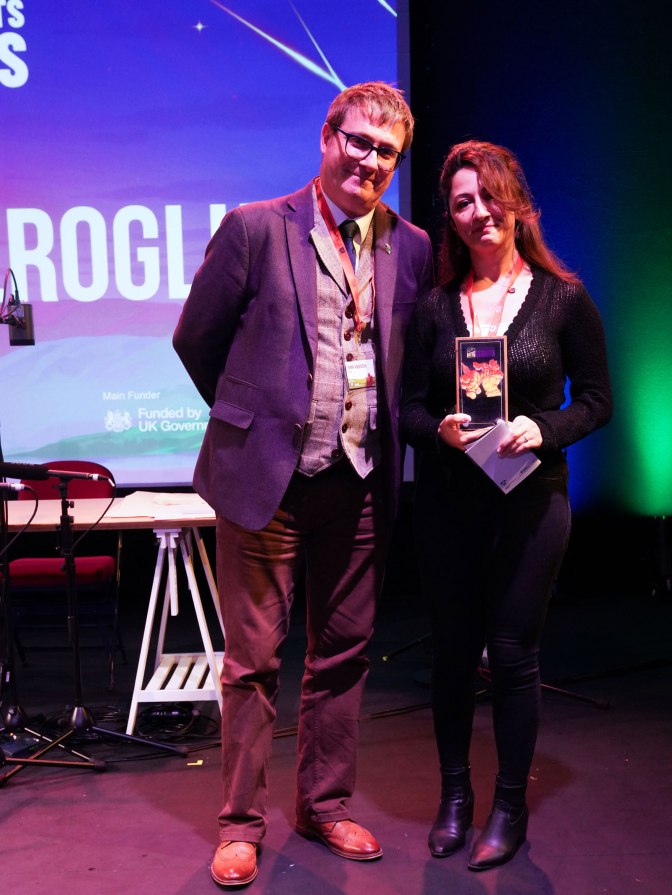 Cartoonists Rights Executive Director Terry Anderson and Zehra Ömeroğlu at the Lakes International Comic Art Festival on Friday night | Photo: Power Group
